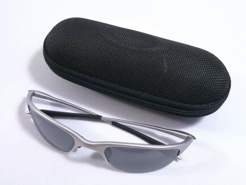 Vtg oakley half wire 0 - half,